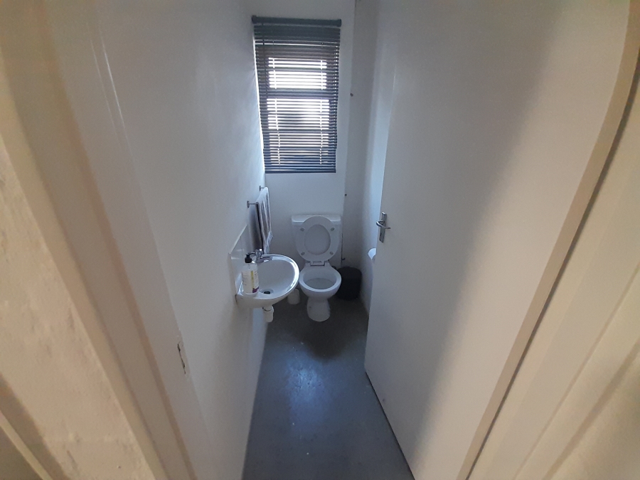 To Let commercial Property for Rent in Somerset West Business Park Western Cape